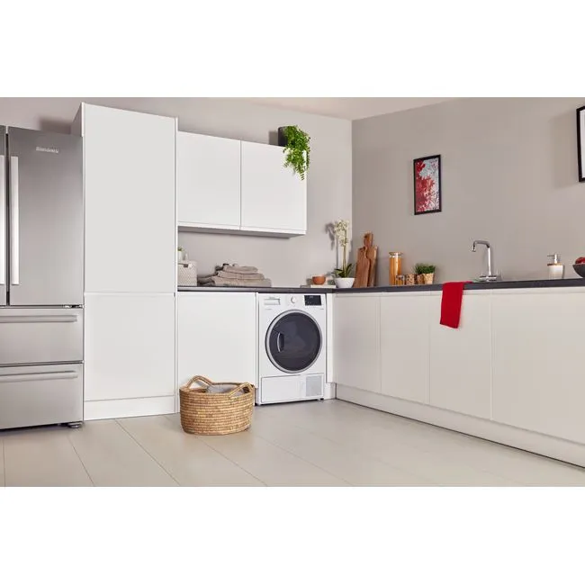 Blomberg 8kg Heat Pump Hybrid Tumble Dryer | LTH38420W