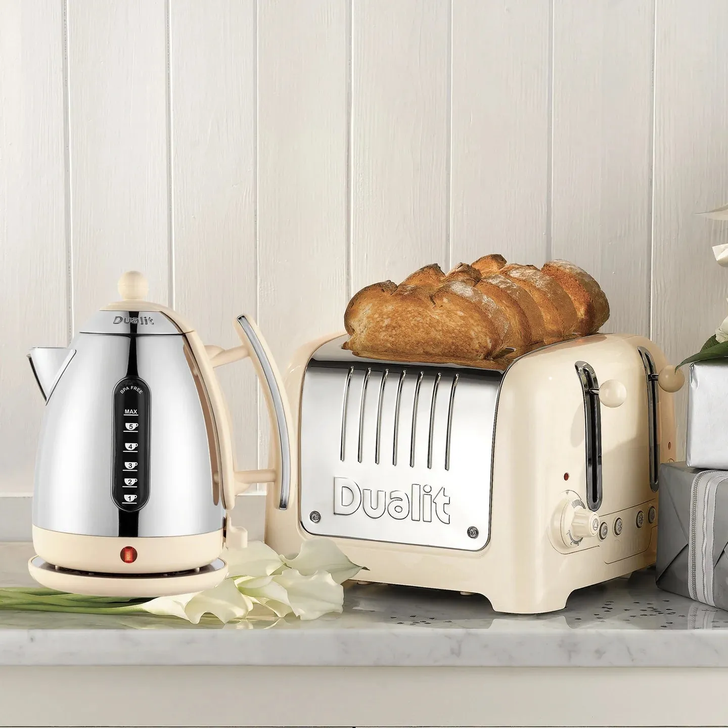 Dualit Lite 4 Slice Toaster Gloss Cream