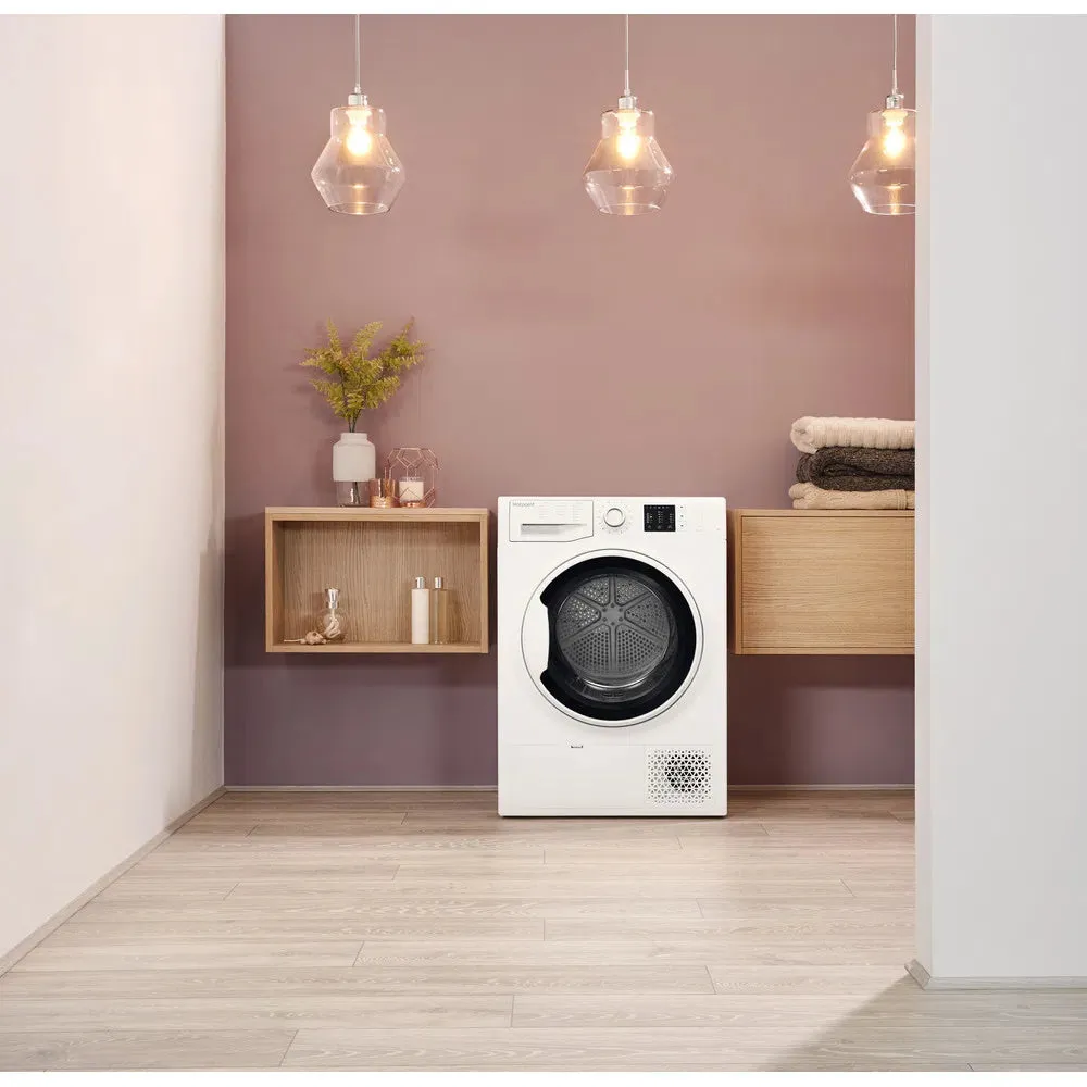 Hotpoint NTM1081WK 8Kg Heat Pump Tumble Dryer White