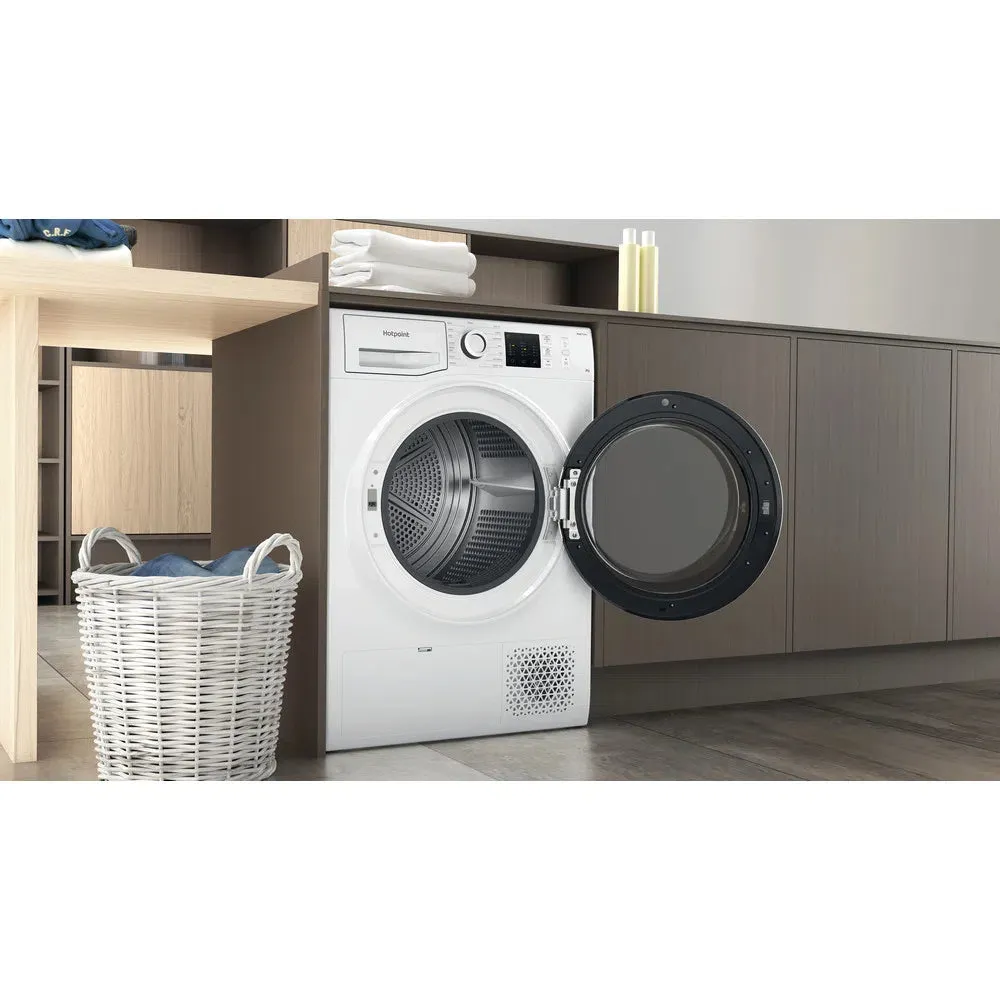 Hotpoint NTM1081WK 8Kg Heat Pump Tumble Dryer White