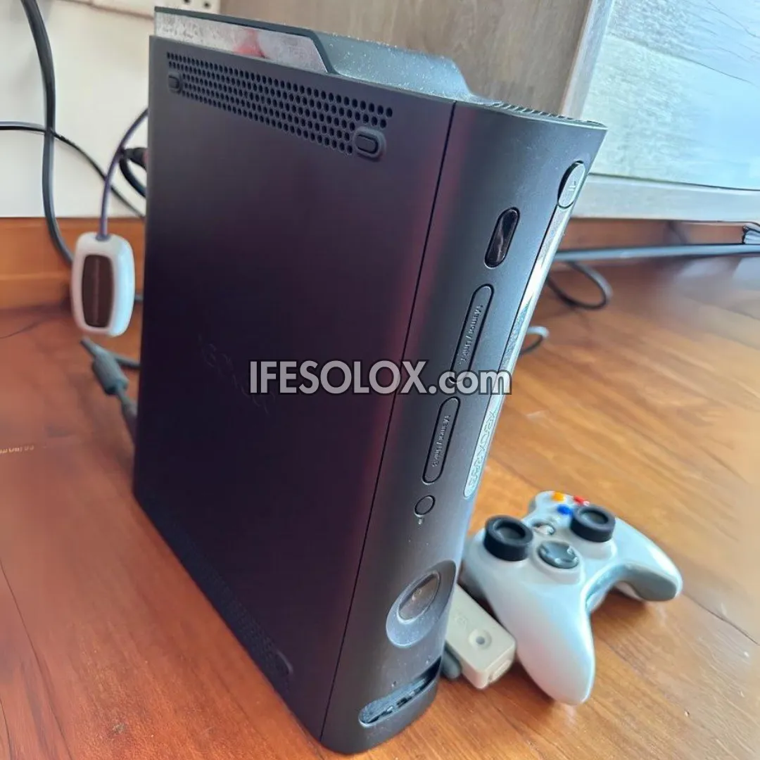 Microsoft XBOX 360 Elite 120GB Game Console Complete Set with 2 Wireless Controller and 12 Games - Foreign Used