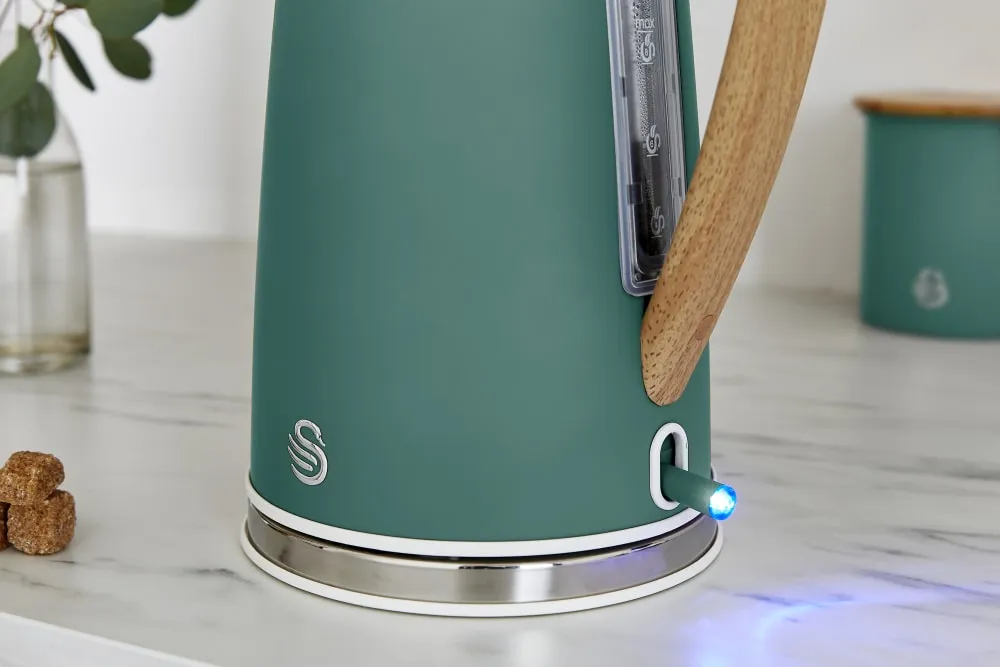 Nordic 2 Slice Toaster and Cordless Kettle Set in Green